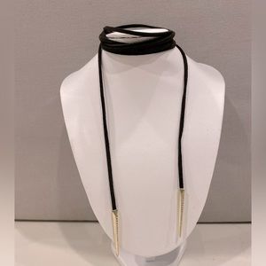 Kendra Scott necklace